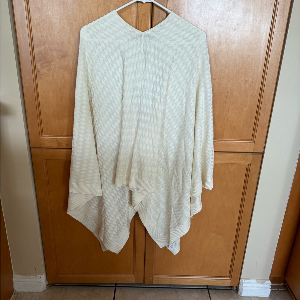 New without tags Lululemon poncho cape